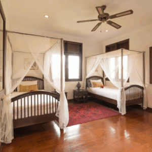 Chambre partagée Lanna 2 avec deux lits 90cm pour la retraite de yoga et sérénité à chiang mai en thailande